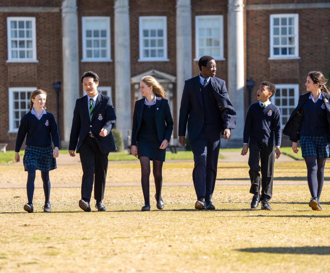 Kids in RHS uniform