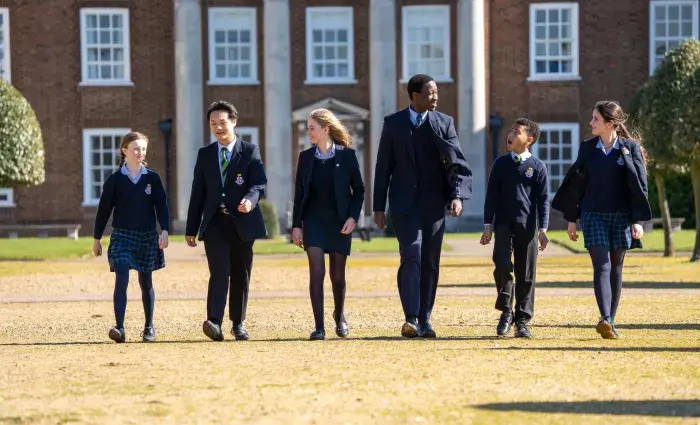 Kids in RHS uniform